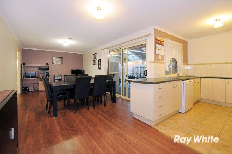 30 Miralie Way, CRANBOURNE WEST VIC 3977, Cranbourne West - Thumbnail 3