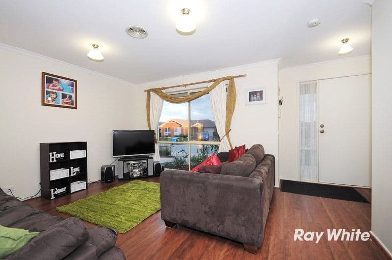 30 Miralie Way, CRANBOURNE WEST VIC 3977, Cranbourne West - Thumbnail 6