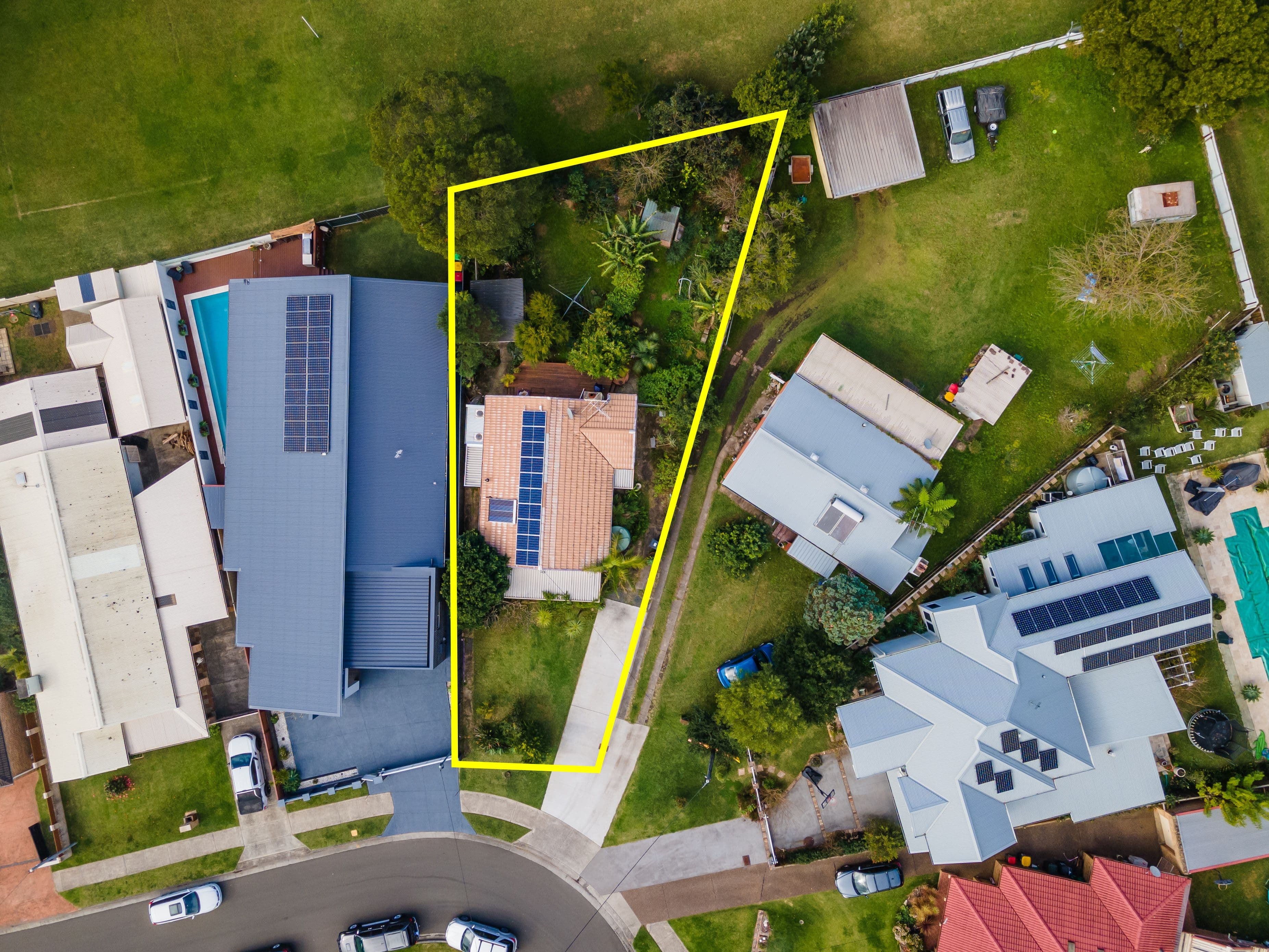13 Benelong Street, Bulli NSW 2516, Bulli - Thumbnail 2