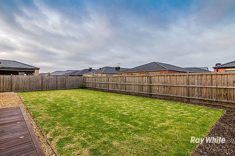 75 Charlbury Crescent, Cranbourne North VIC 3977, Cranbourne North - Thumbnail 8