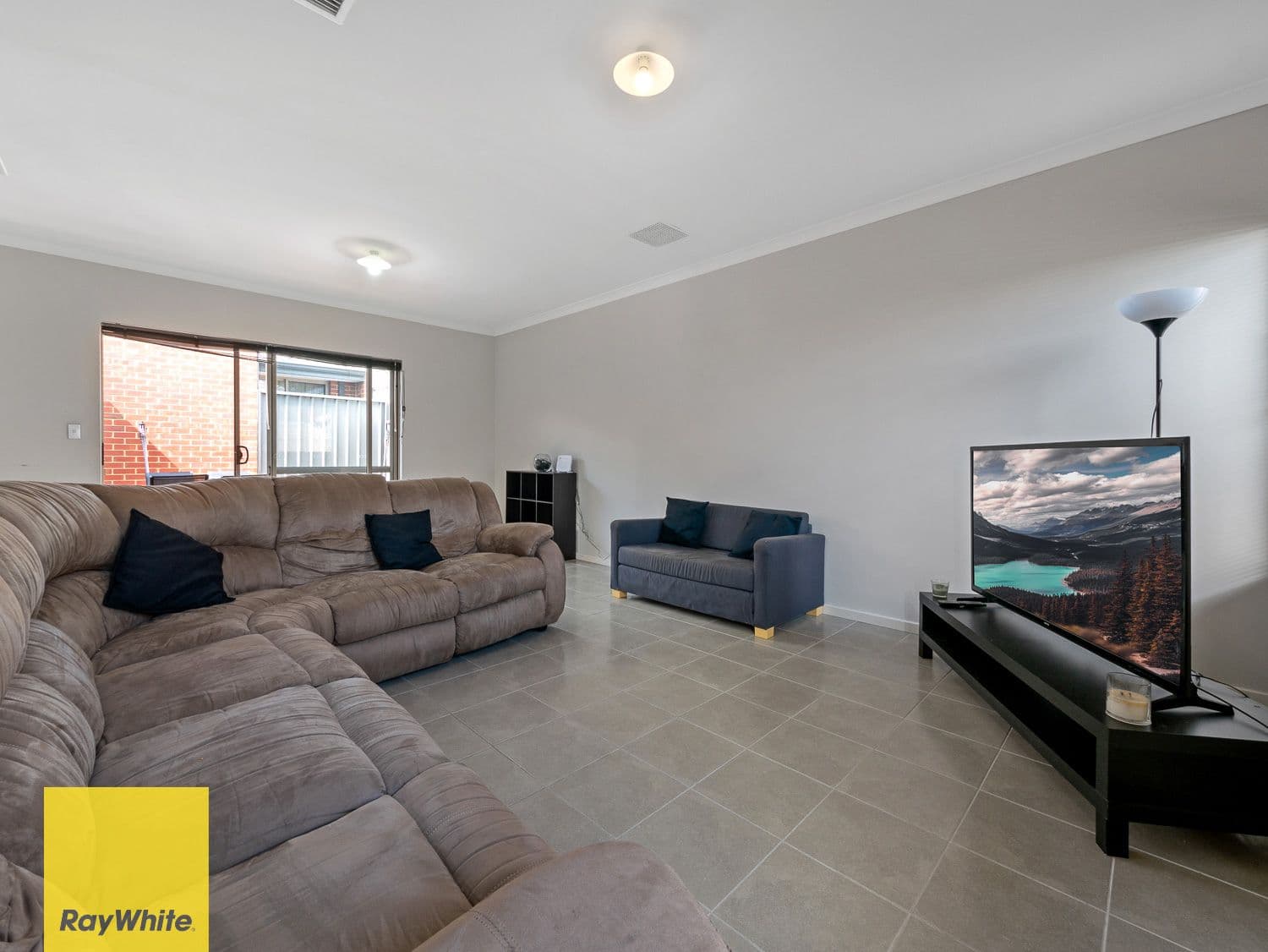 41C Stroughton Road, Westminster WA 6061, Westminster - Thumbnail 2