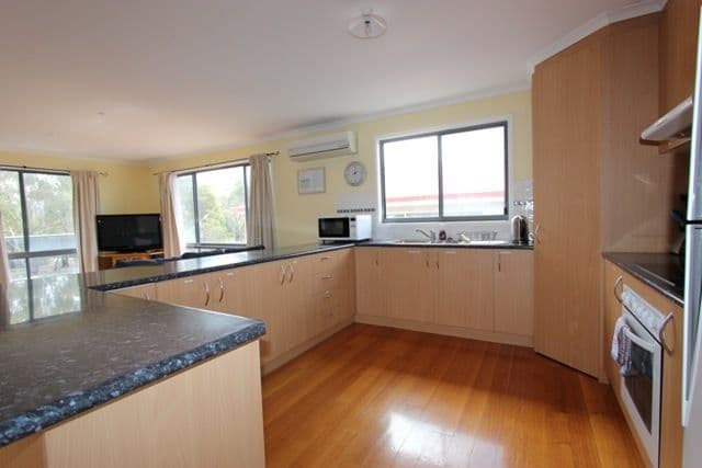 115 McKenzie Road, Cowes VIC 3922, Cowes - Thumbnail 4