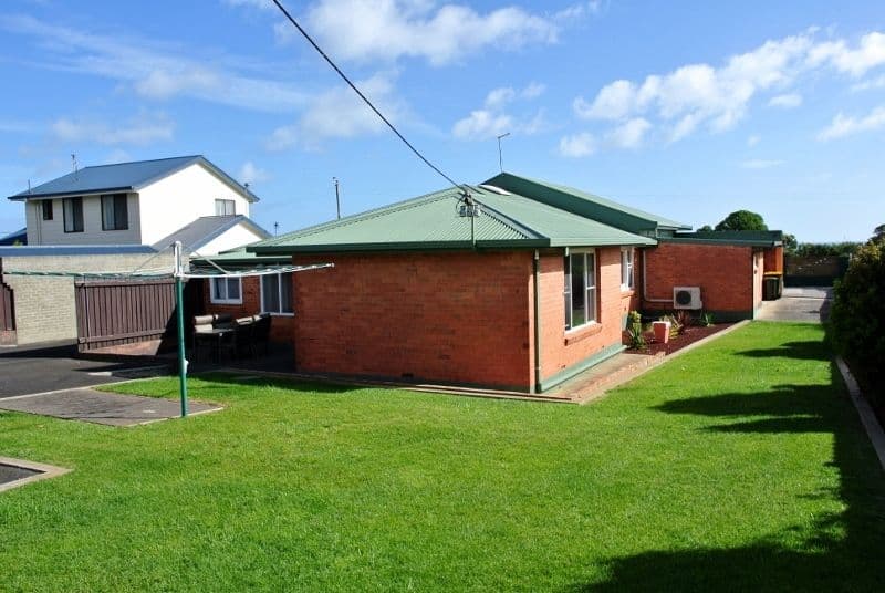 16 Penguin Road, ULVERSTONE TAS 7315, West Ulverstone - Thumbnail 2