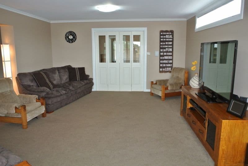 16 Penguin Road, ULVERSTONE TAS 7315, West Ulverstone - Thumbnail 5
