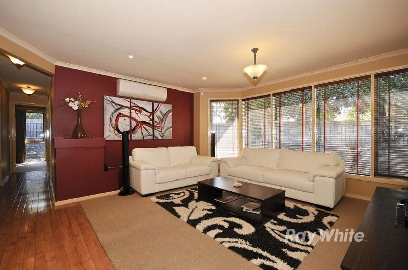 10 Corinella Square, WANTIRNA VIC 3152, Wantirna - Thumbnail 2