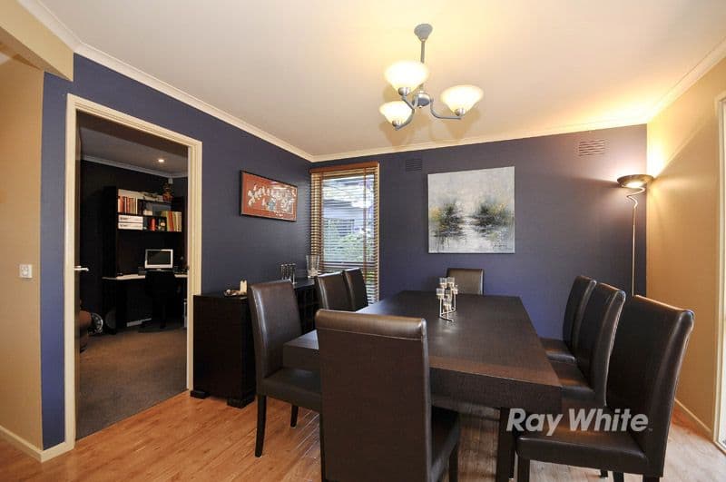 10 Corinella Square, WANTIRNA VIC 3152, Wantirna - Thumbnail 3