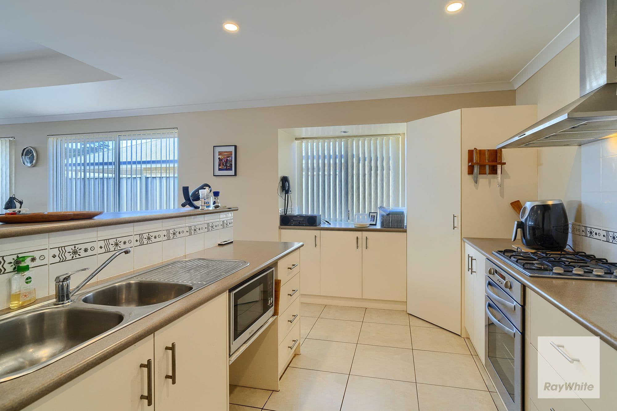 208 Middleton Road, Mira Mar WA 6330, Mira Mar - Thumbnail 2