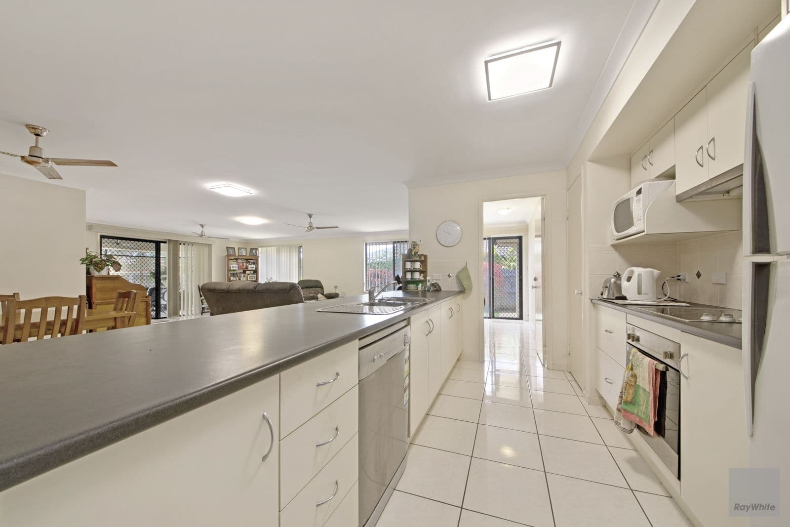 63 Bottlebrush Drive, Lammermoor QLD 4703, Lammermoor - Thumbnail 2
