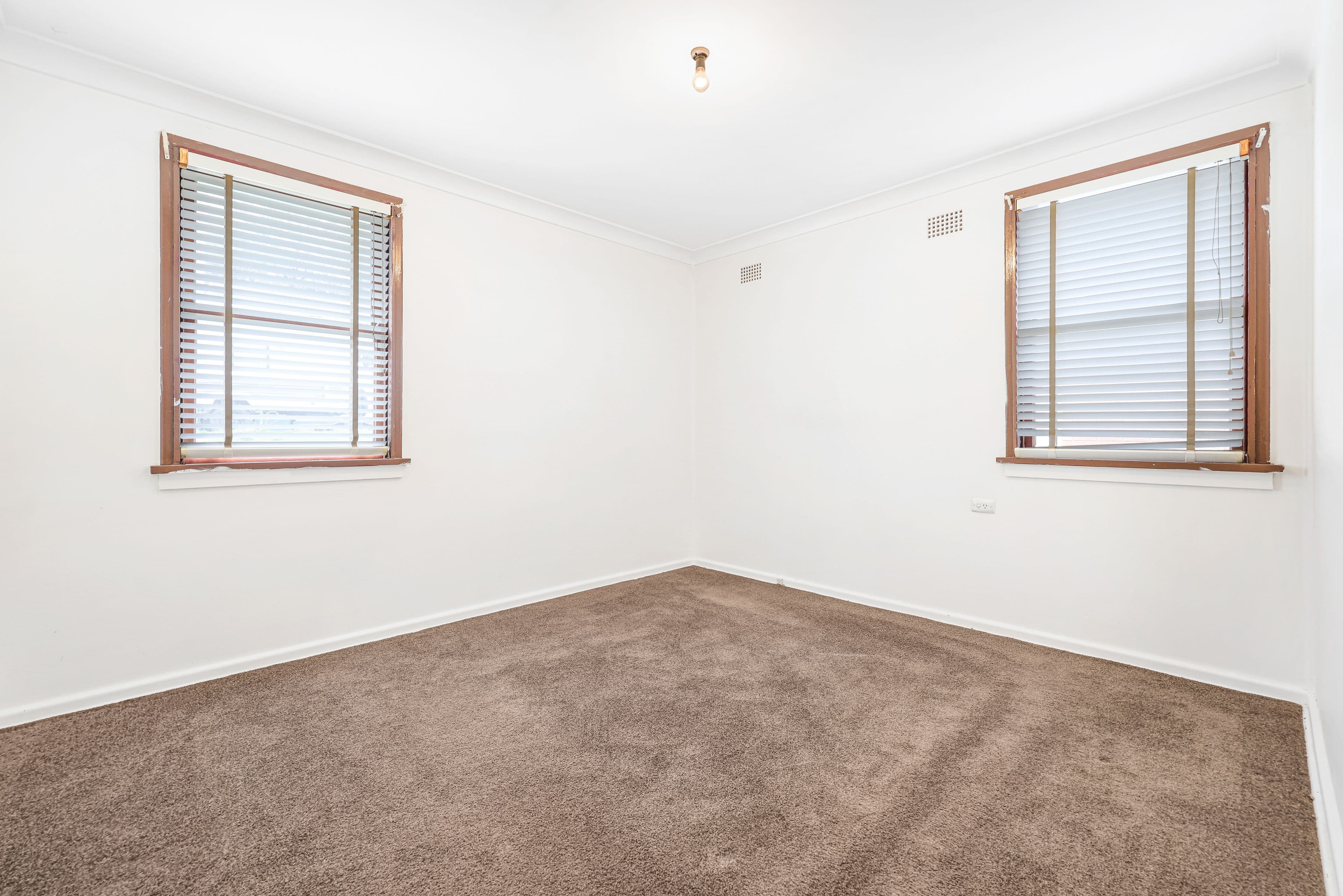 31 Mountview Crescent, Tamworth NSW 2340, Oxley Vale - Thumbnail 2
