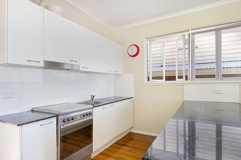 27 Lancelot Street, TENNYSON QLD 4105, Tennyson - Thumbnail 2
