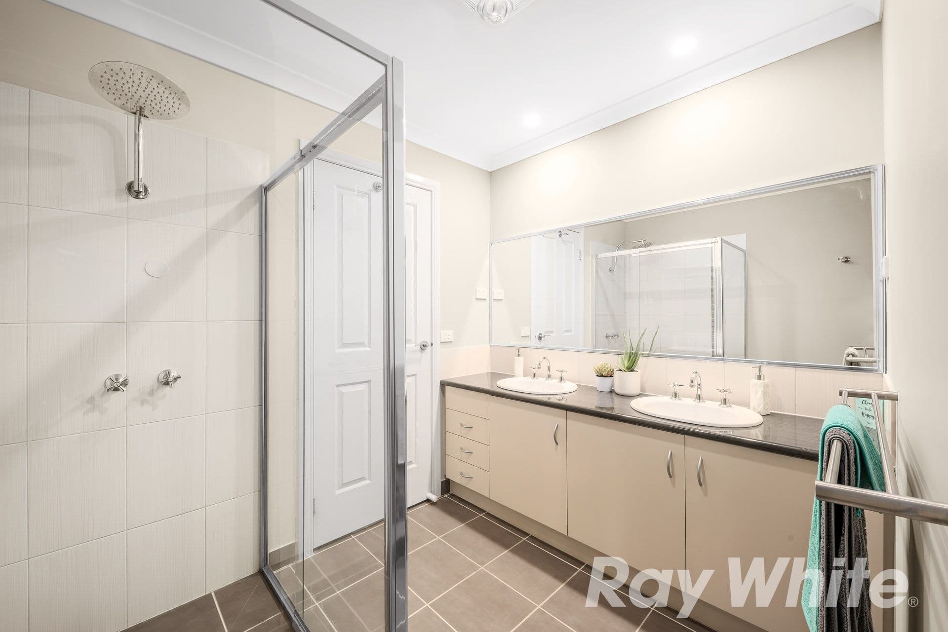 10 ENDURANCE Street, Doreen VIC 3754, Doreen - Thumbnail 7