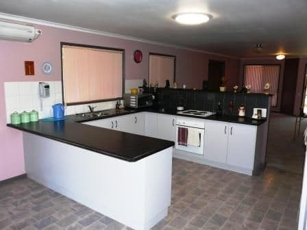 41 Westfield Drive, WESTBROOK QLD 4350, Westbrook - Thumbnail 3