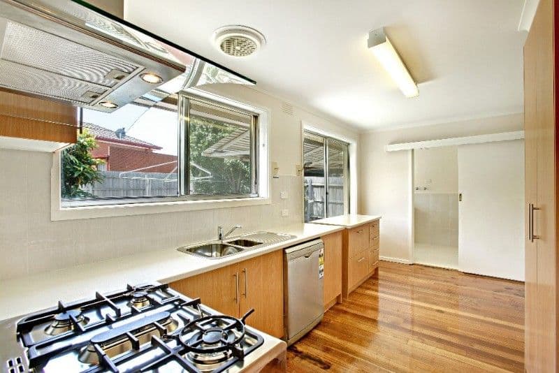 121 Casey Drive, LALOR VIC 3075, Lalor - Thumbnail 2