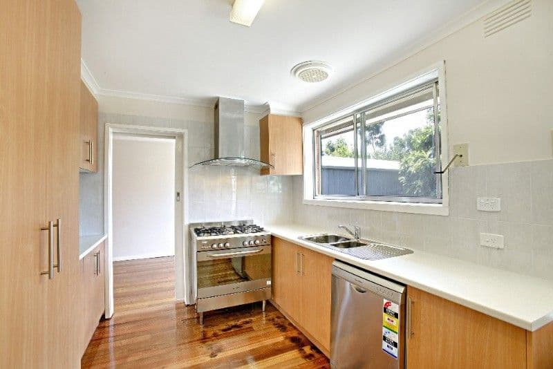 121 Casey Drive, LALOR VIC 3075, Lalor - Thumbnail 8