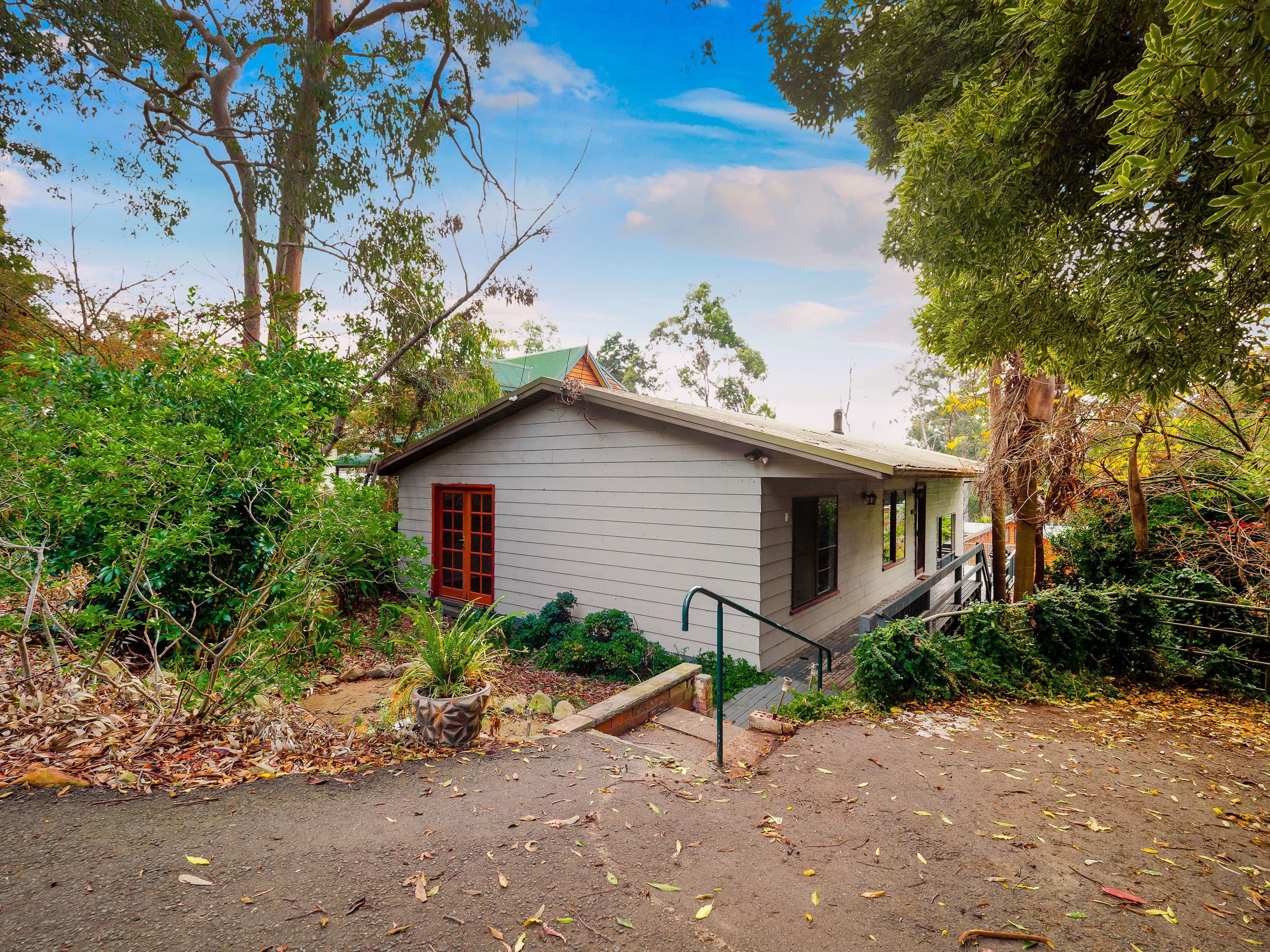 79 Lieutenant Bowen Road, Bowen Mountain - Thumbnail 2