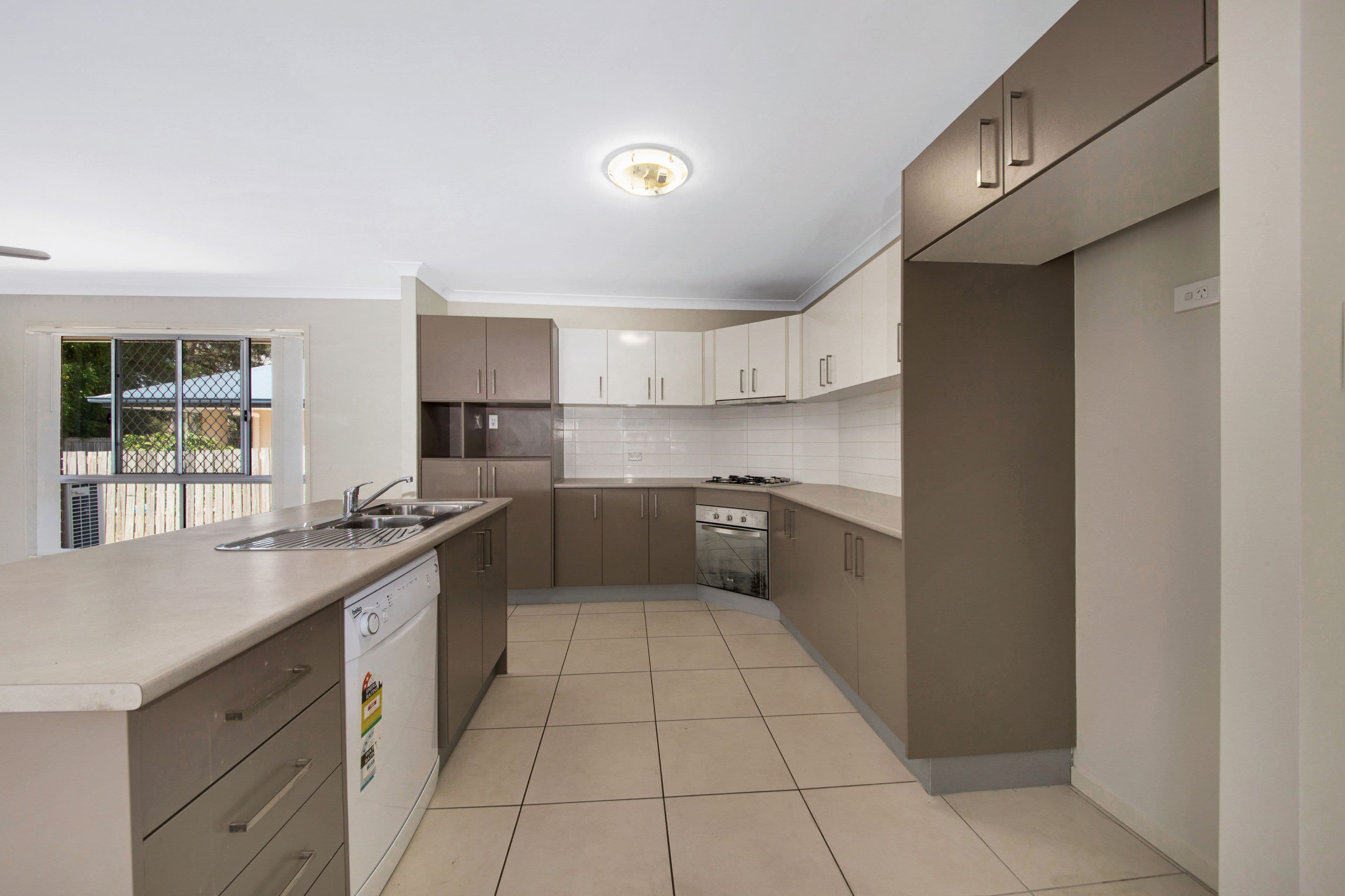 15 Jooloo Court, Kin Kora QLD 4680, Kin Kora - Thumbnail 4