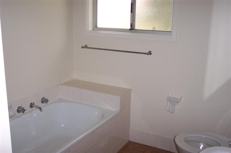 22 Jindalee Circuit, Cowra - Thumbnail 5
