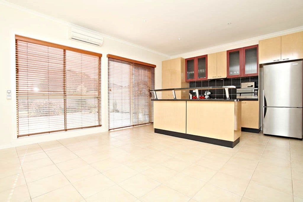 4 Mochrie Grove, CAIRNLEA VIC 3023, Cairnlea - Thumbnail 3