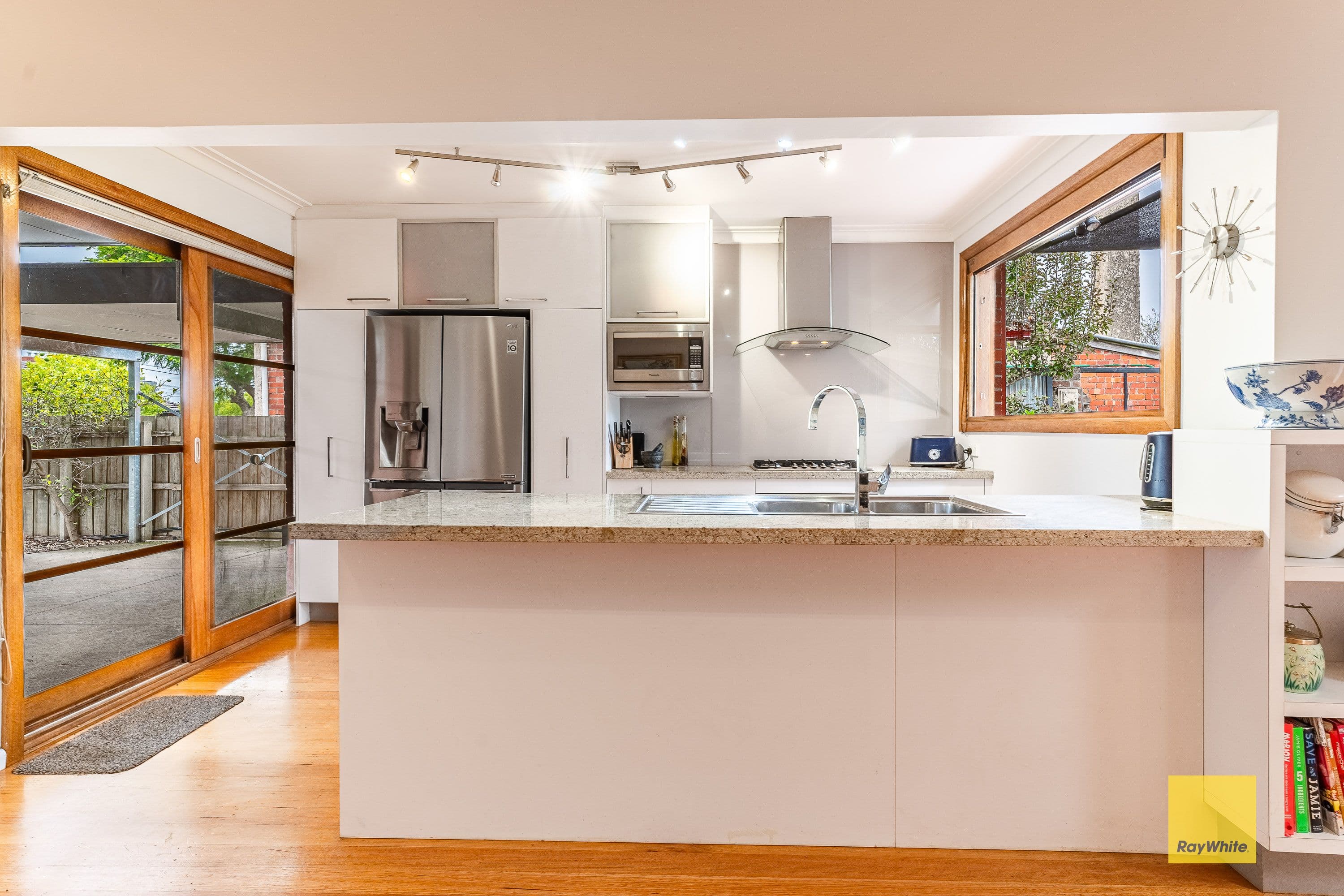 19 Clarke Street, Newtown VIC 3220, Newtown - Thumbnail 8
