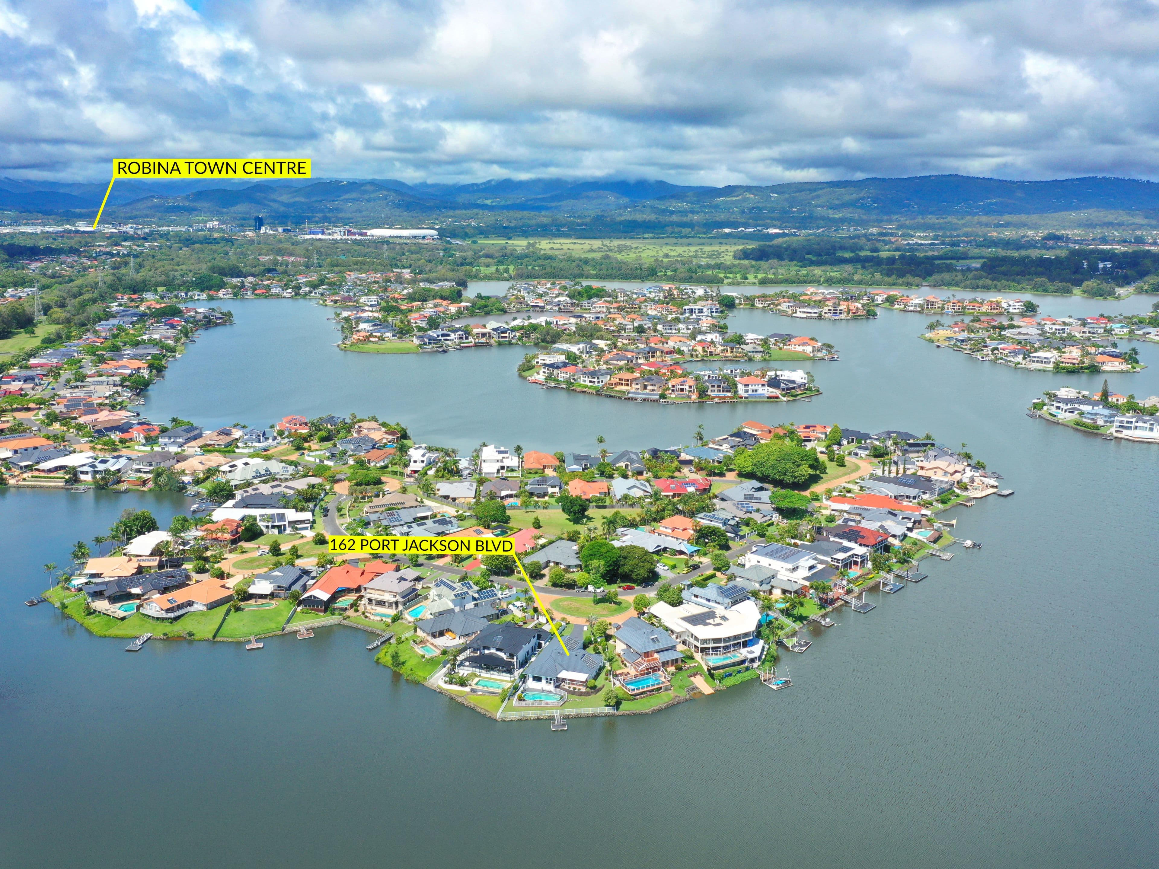 162 Port Jackson Boulevard, Clear Island Waters QLD 4226, Clear Island Waters - Thumbnail 3