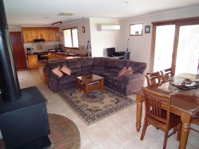 11 Cemetery Lane, NAGAMBIE VIC 3608, Nagambie - Thumbnail 4