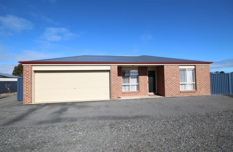 17 Velthuis Drive, Horsham VIC 3400, Horsham - Thumbnail 3