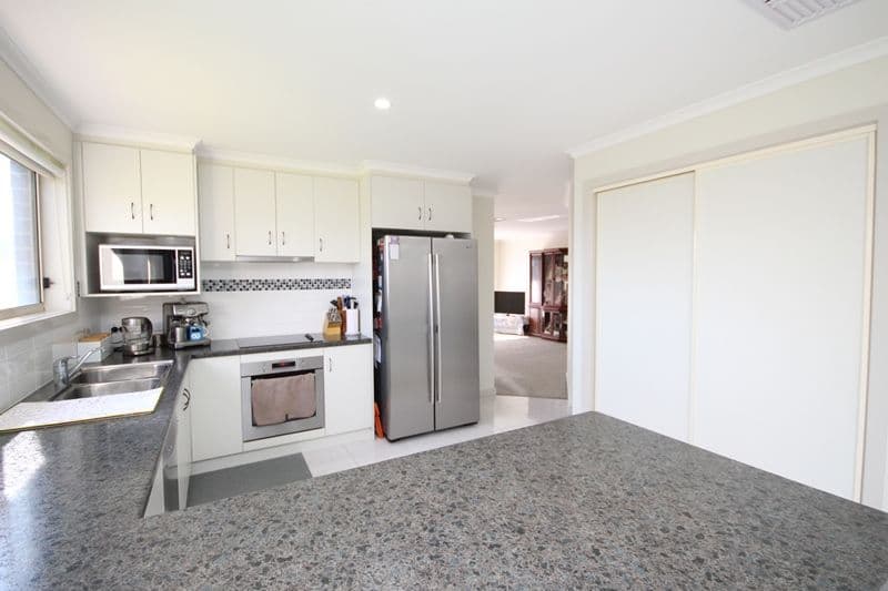 17 Velthuis Drive, Horsham VIC 3400, Horsham - Thumbnail 5