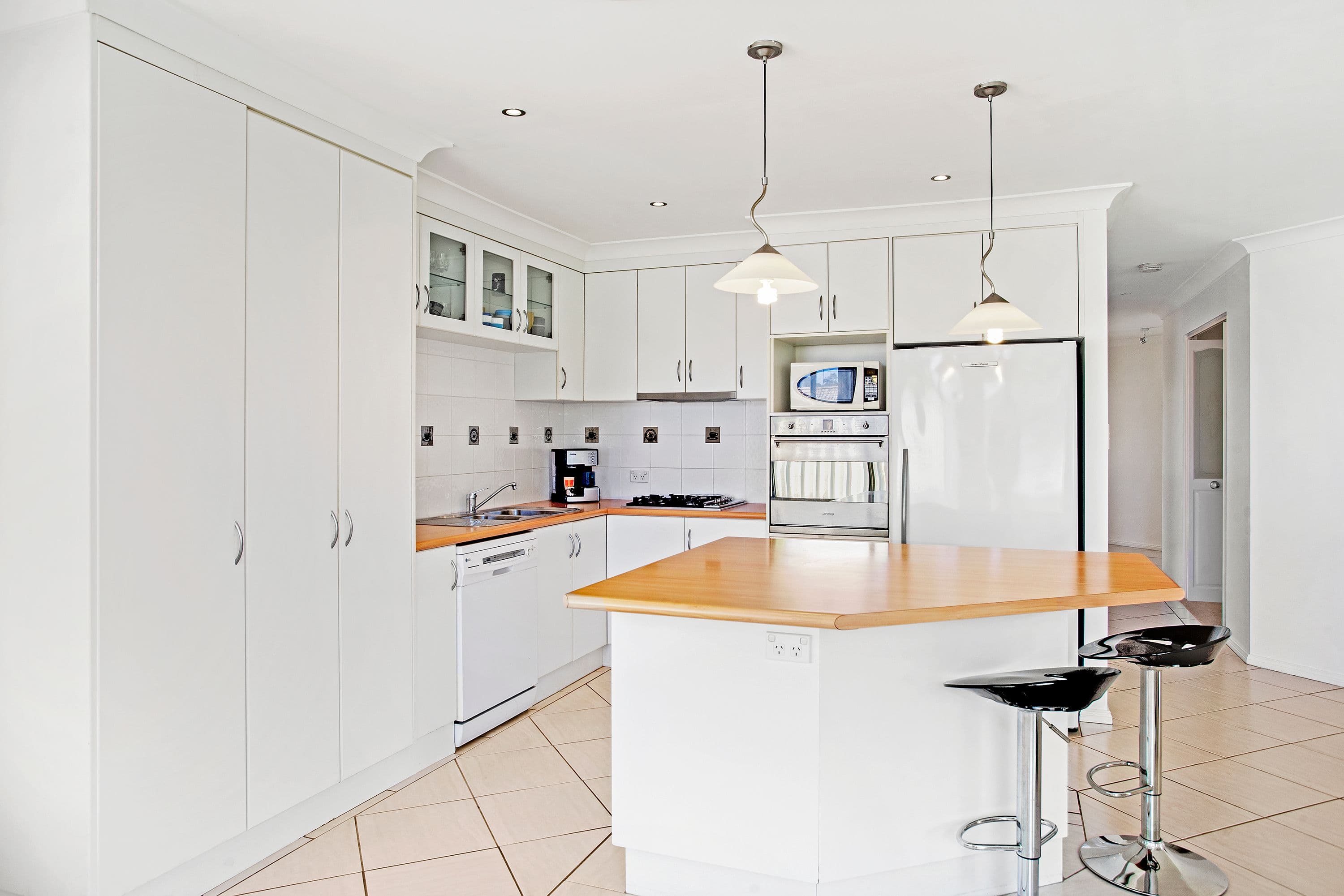 6 Grey Gum Close, Hamlyn Terrace - Thumbnail 5