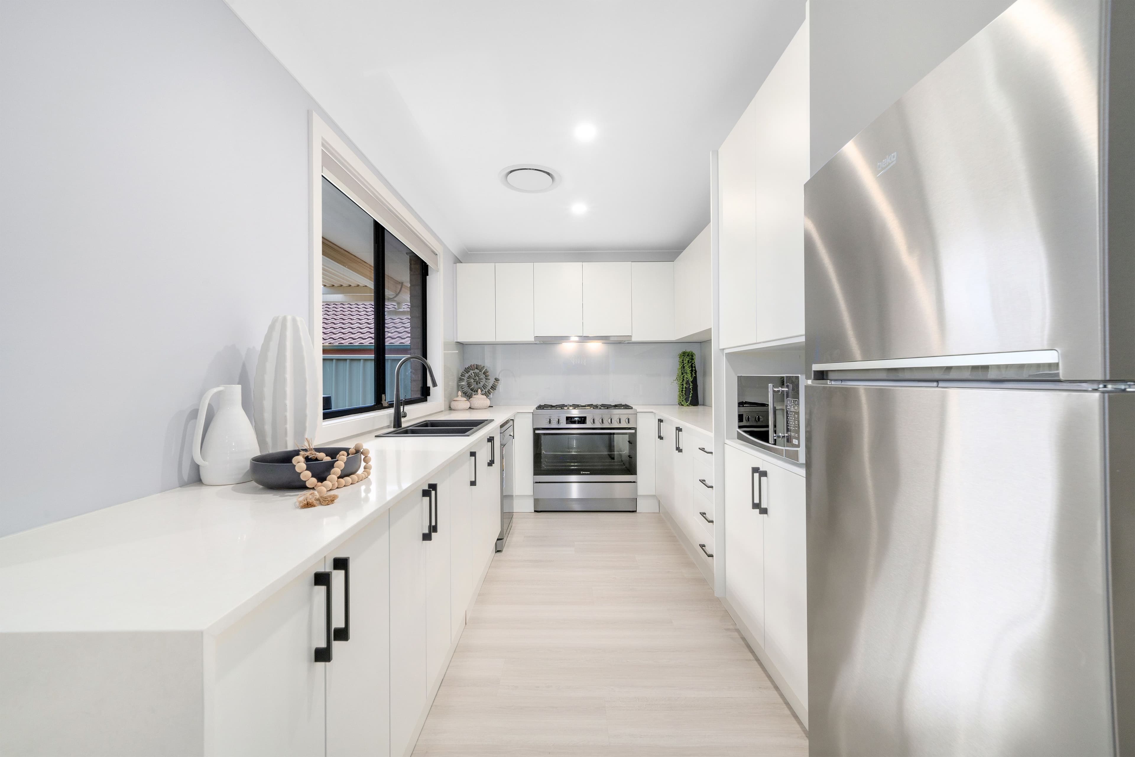 17 Yuroka Street, Glenmore Park NSW 2745, Glenmore Park - Thumbnail 2