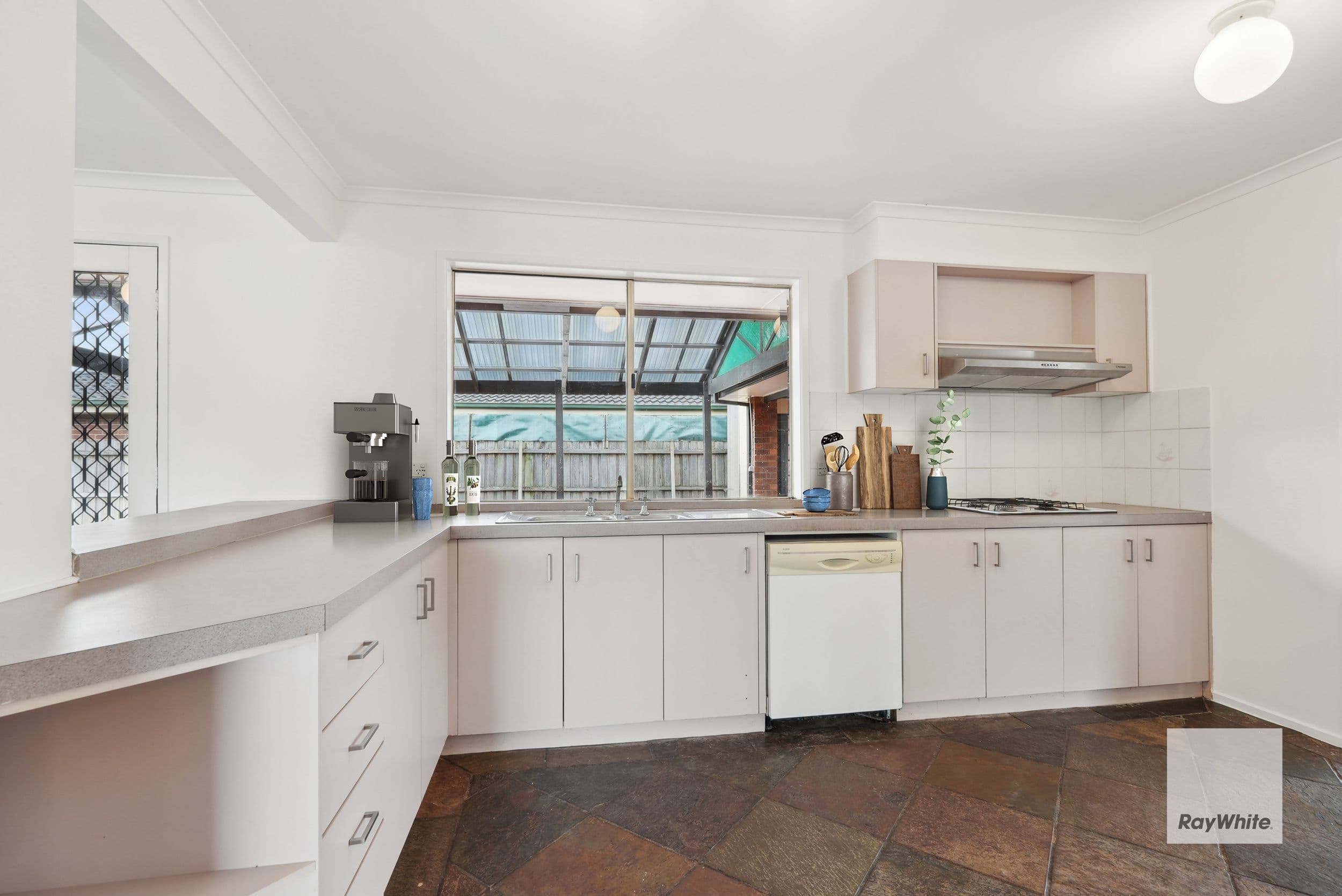 41 Stagecoach Crescent, Sydenham VIC 3037, Sydenham - Thumbnail 2