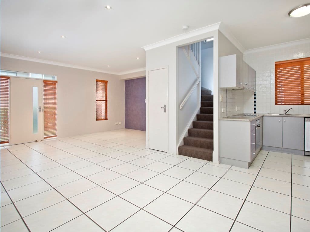 27 Latham Street, CHERMSIDE QLD 4032, Chermside - Thumbnail 3