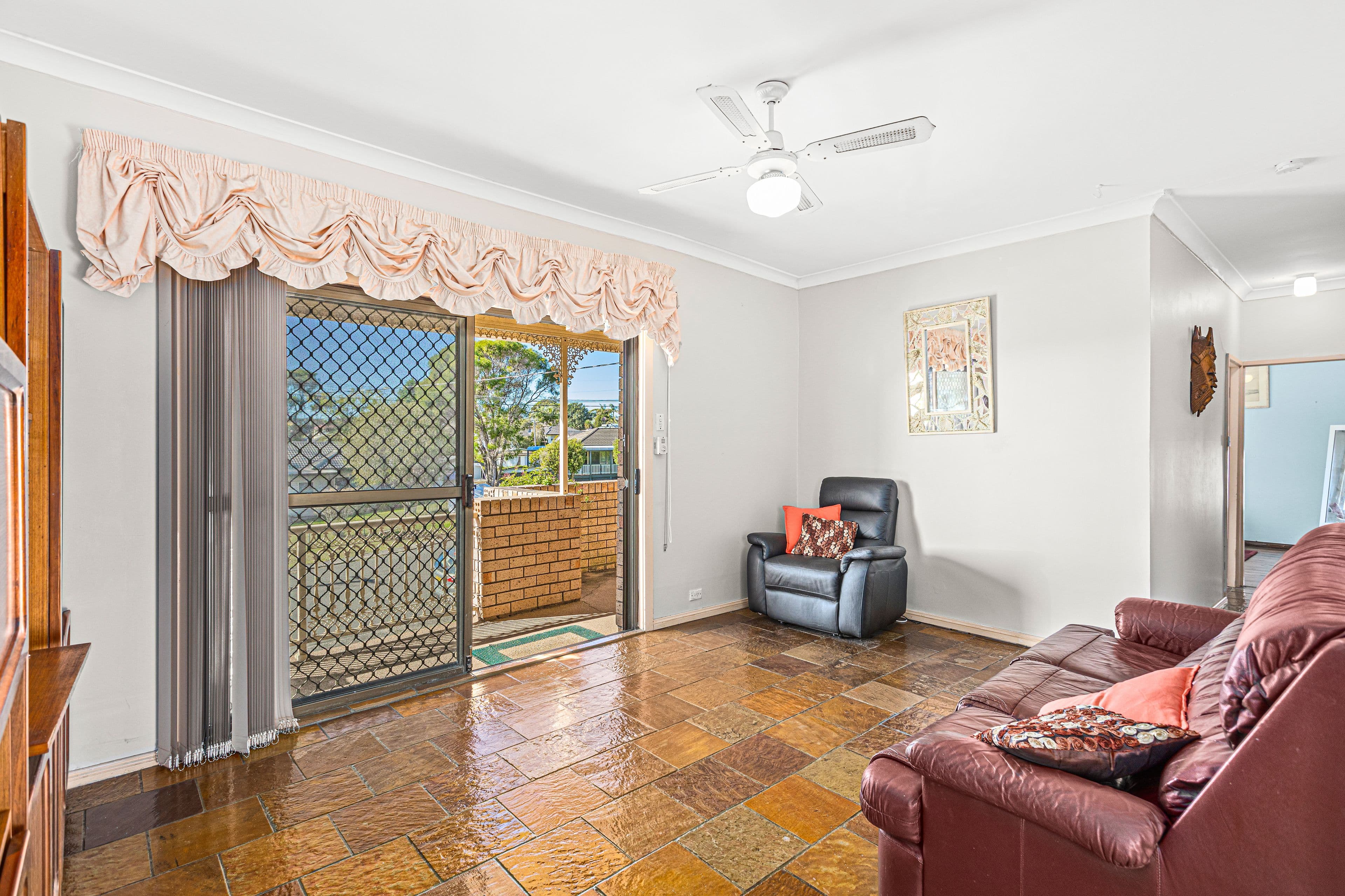 6 Baker Place, Mount Warrigal NSW 2528, Mount Warrigal - Thumbnail 2