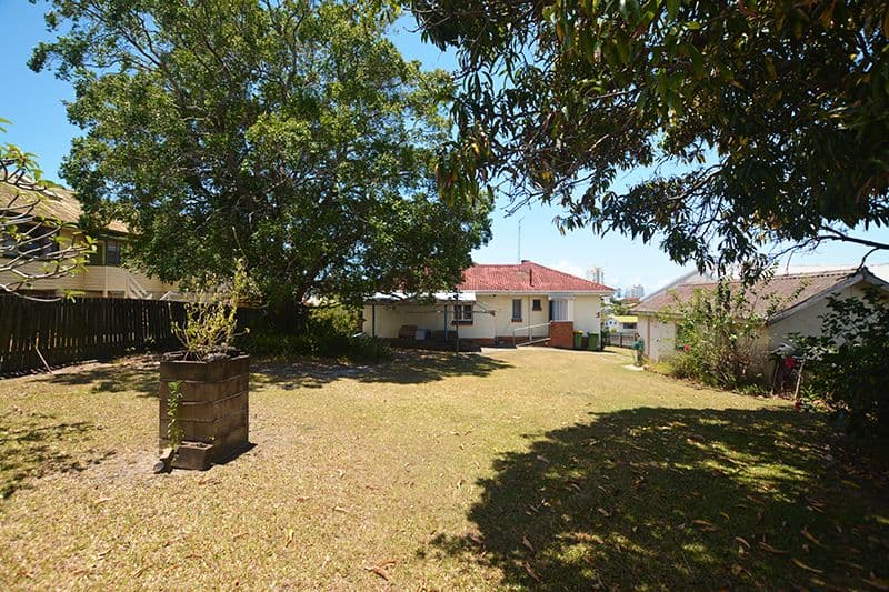 32 Echlin Street, Labrador QLD 4215, Labrador - Thumbnail 5