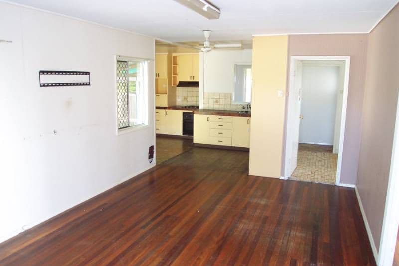 9 Hill Street, POMONA QLD 4568, Pomona - Thumbnail 3