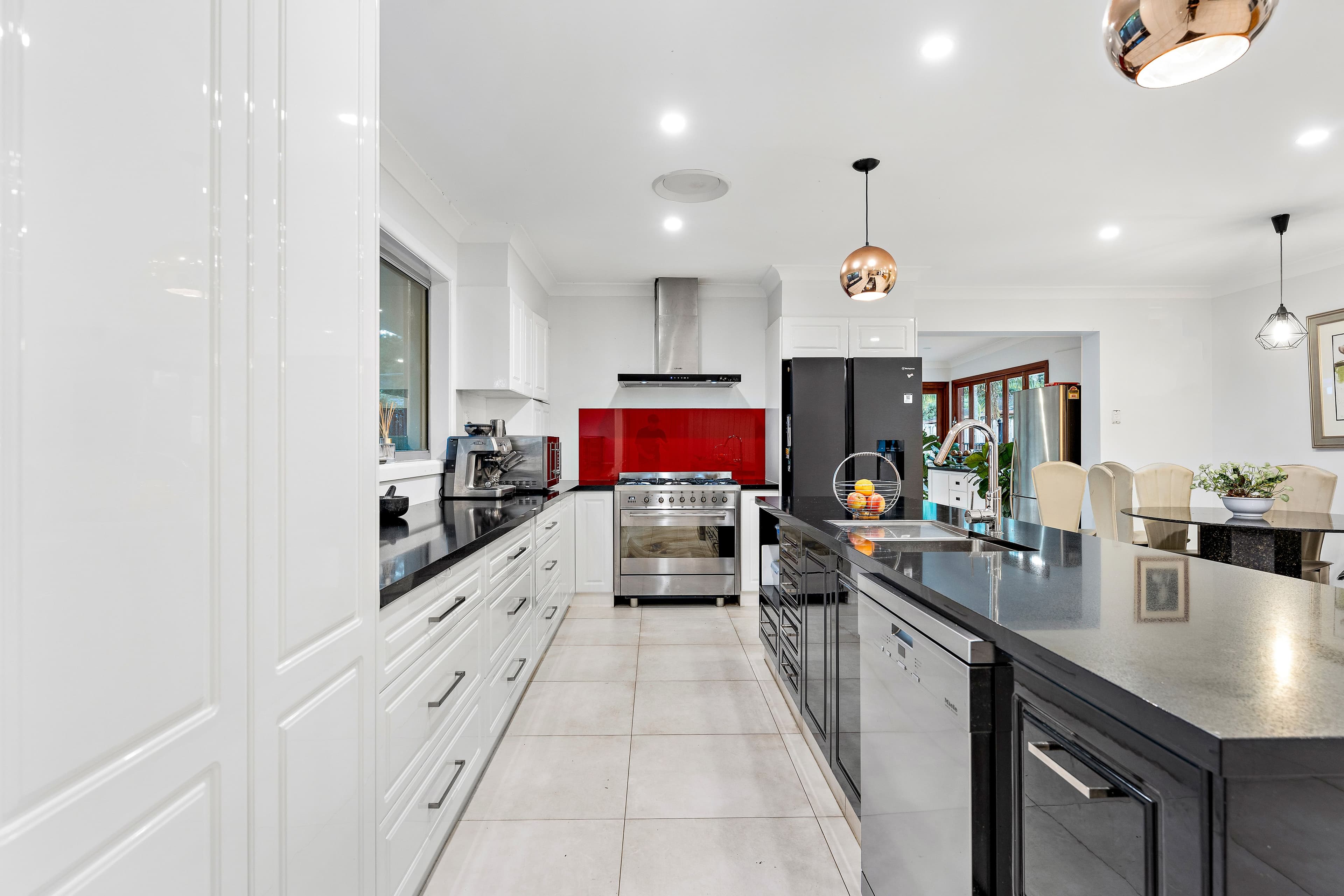6 Nevern Street, Macgregor QLD 4109, Macgregor - Thumbnail 3