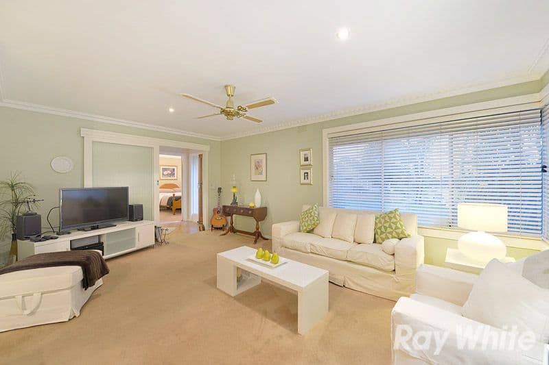 38 Lightwood Drive, FERNTREE GULLY VIC 3156, Ferntree Gully - Thumbnail 3