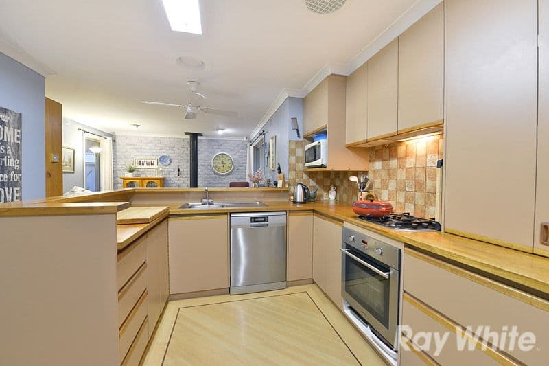 38 Lightwood Drive, FERNTREE GULLY VIC 3156, Ferntree Gully - Thumbnail 4