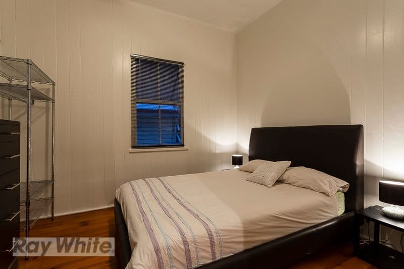 34 Ninth Avenue, Coorparoo QLD 4151, Coorparoo - Thumbnail 2