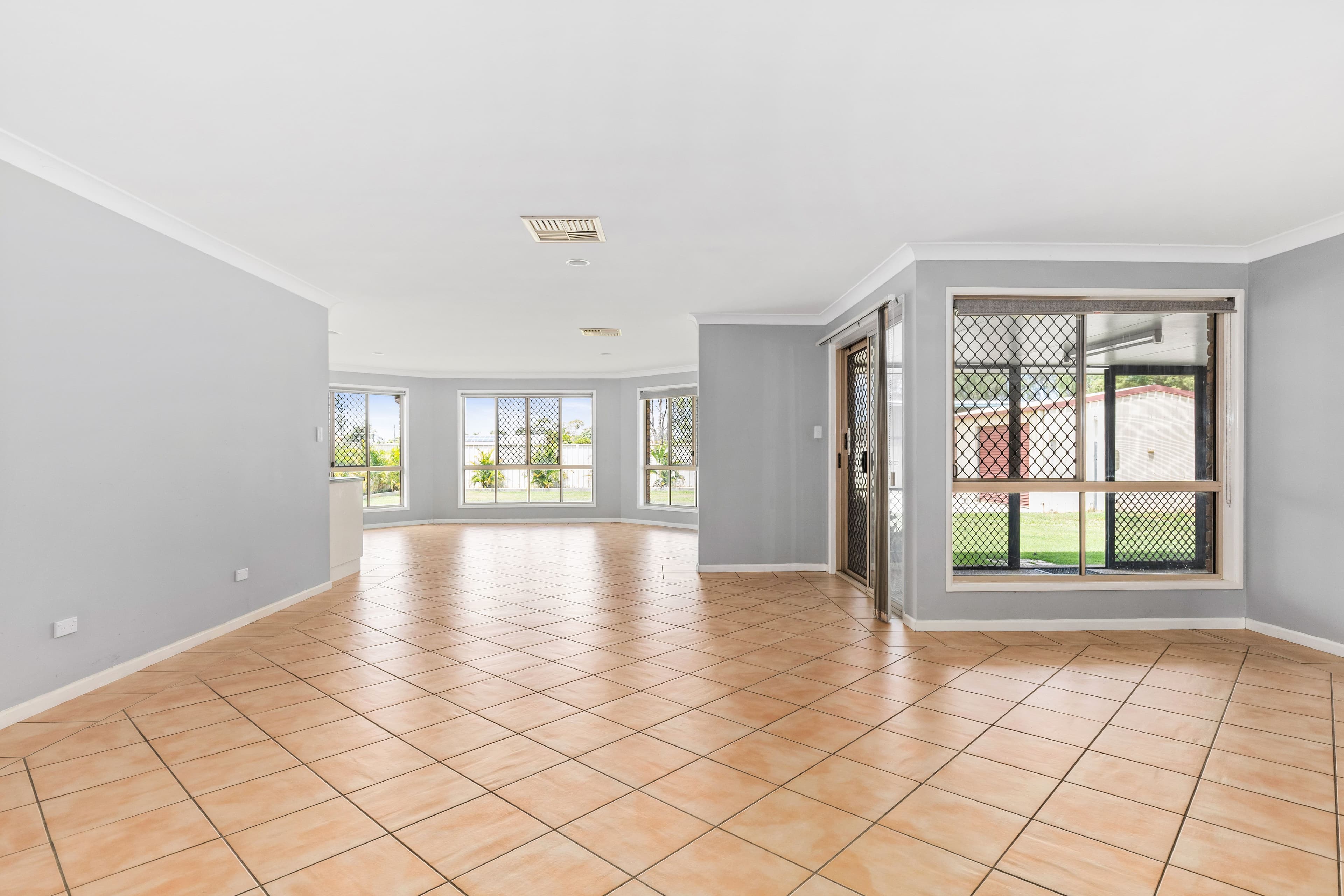 7 Kookaburra Court, Emerald QLD 4720, Emerald - Thumbnail 4