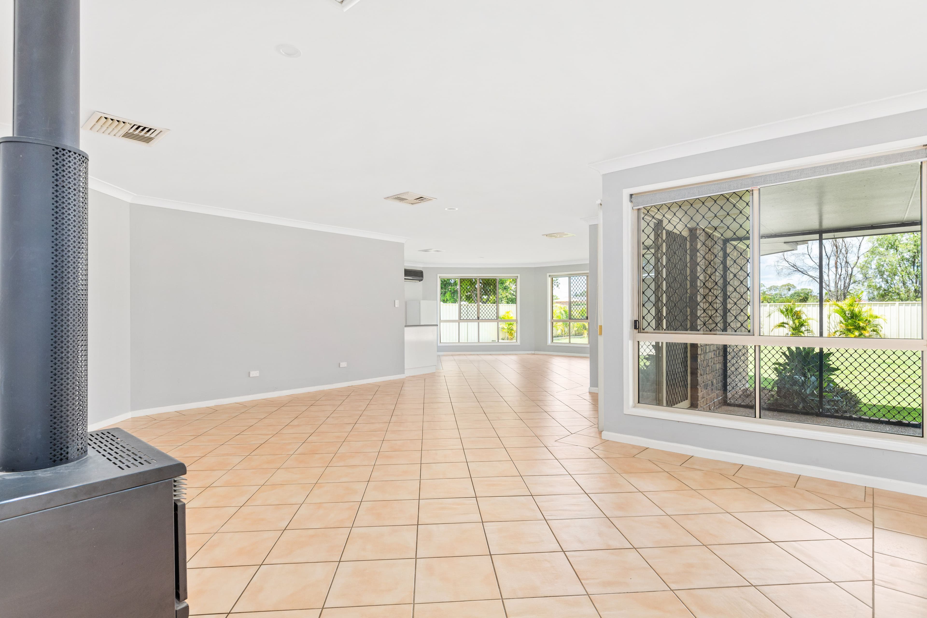 7 Kookaburra Court, Emerald QLD 4720, Emerald - Thumbnail 6