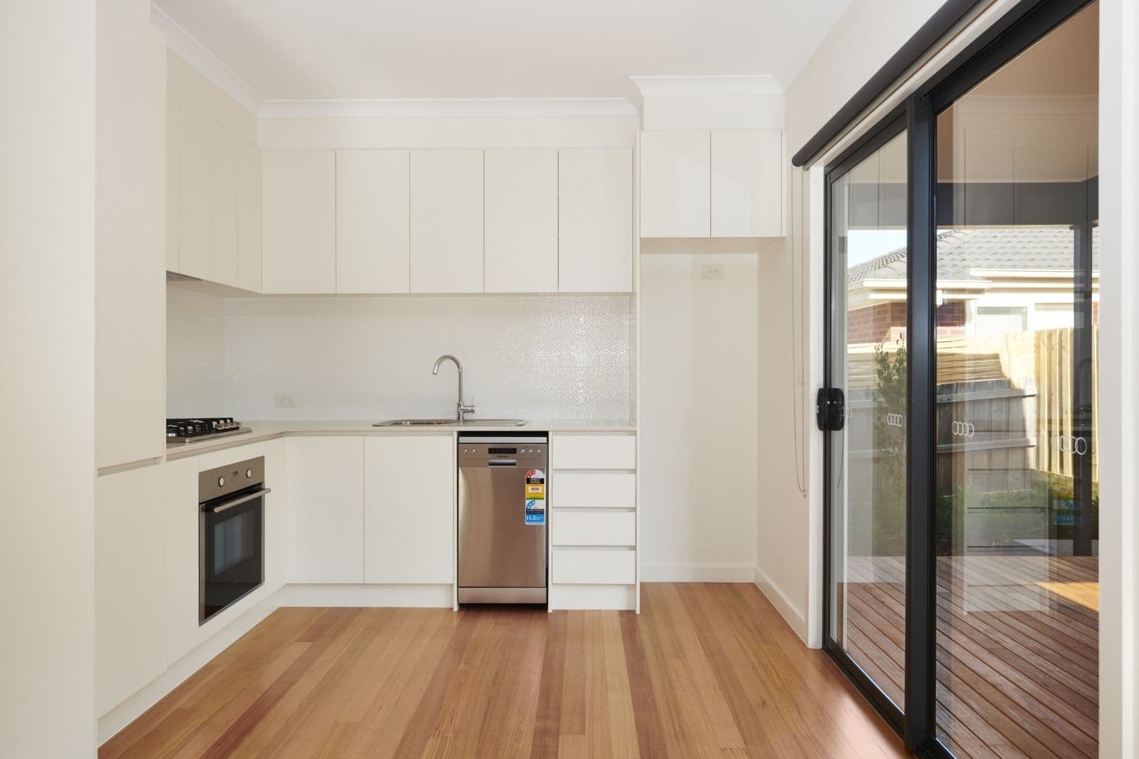 27 Devonshire Road, Watsonia VIC 3087, Watsonia - Thumbnail 5