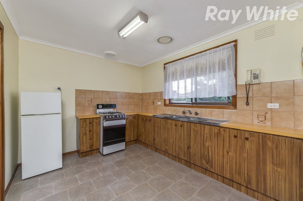 22 Greenhills Road, Bundoora VIC 3083, Bundoora - Thumbnail 2