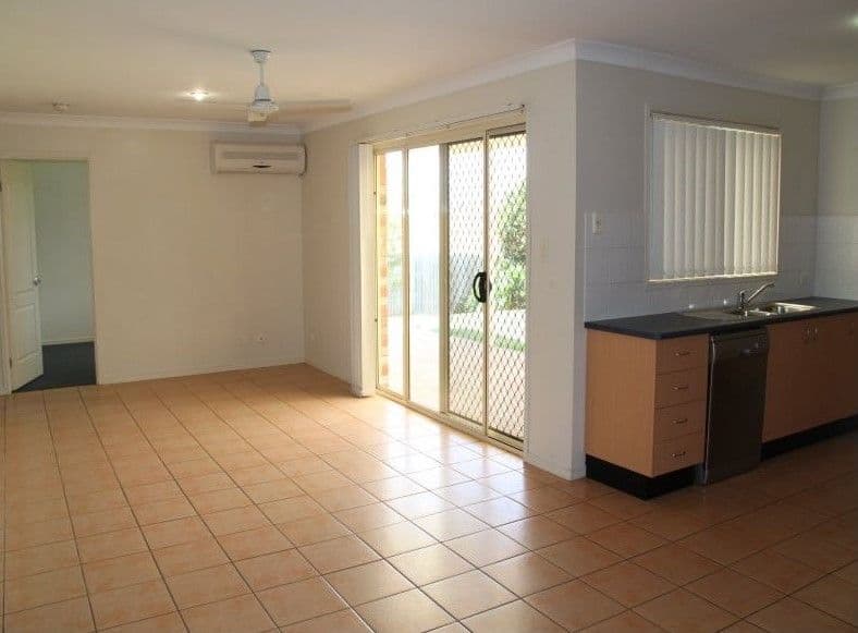 11 Betty Street, Upper Coomera QLD 4209, Upper Coomera - Thumbnail 4