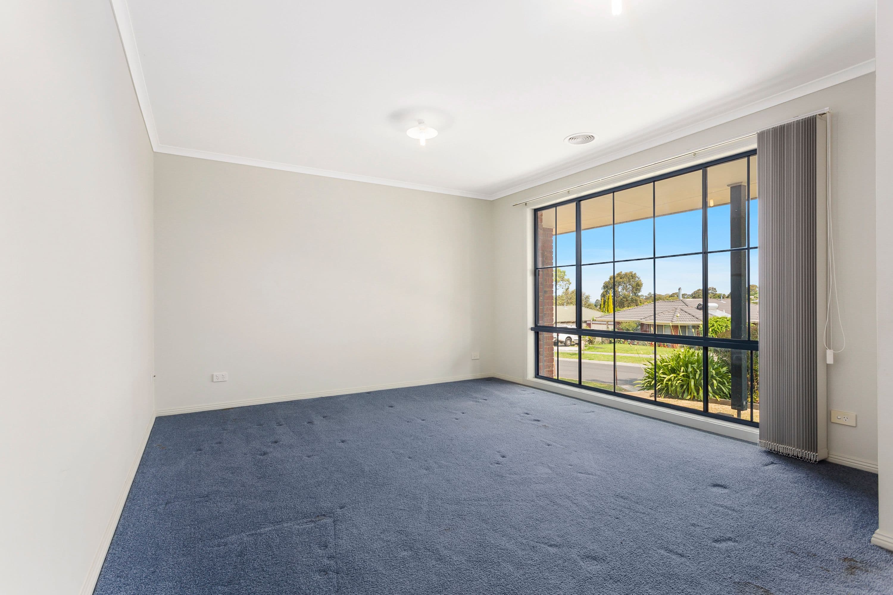 16 Donday Court, Pakenham VIC 3810, Pakenham - Thumbnail 2