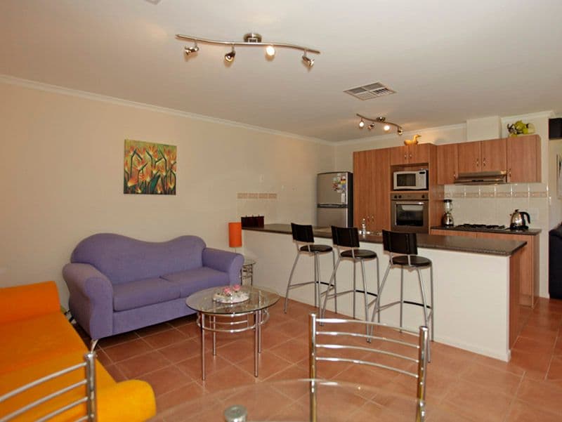 27 Kingfisher Road, NOARLUNGA DOWNS SA 5168, Noarlunga Downs - Thumbnail 4