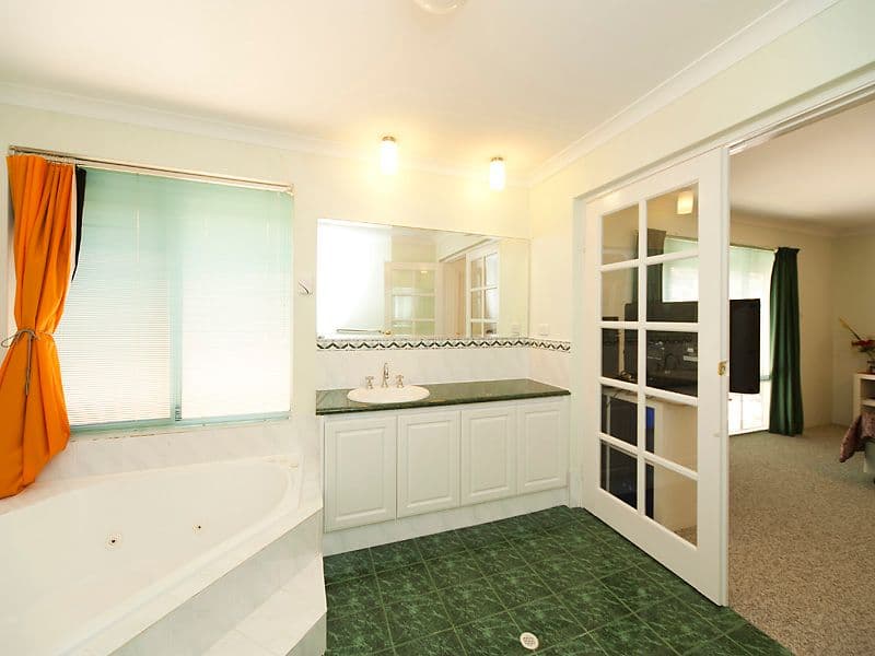 15 Burnside Terrace, CANNING VALE WA 6155, Canning Vale - Thumbnail 7