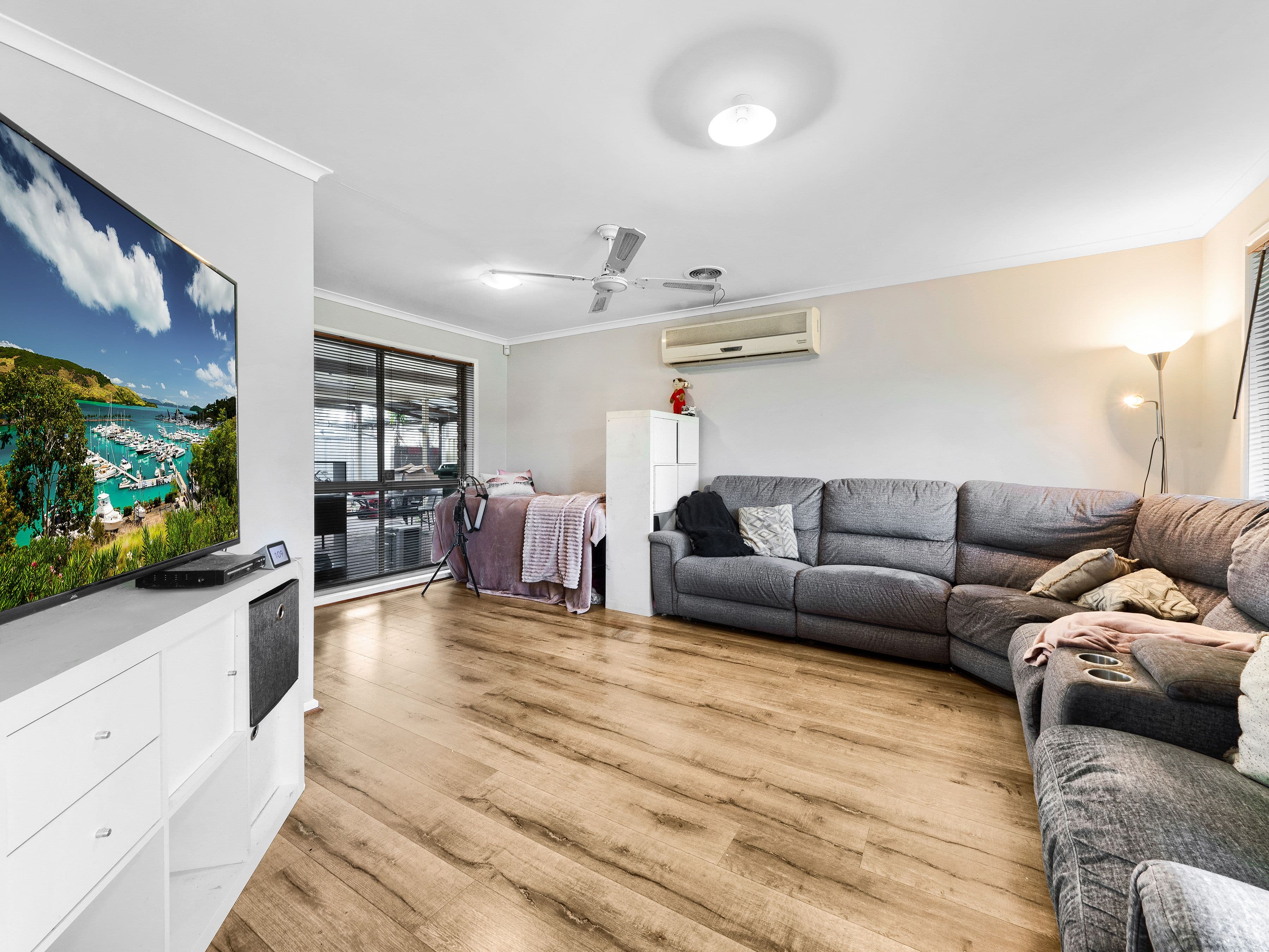 23 Marnie Drive, Cranbourne West VIC 3977, Cranbourne West - Thumbnail 2