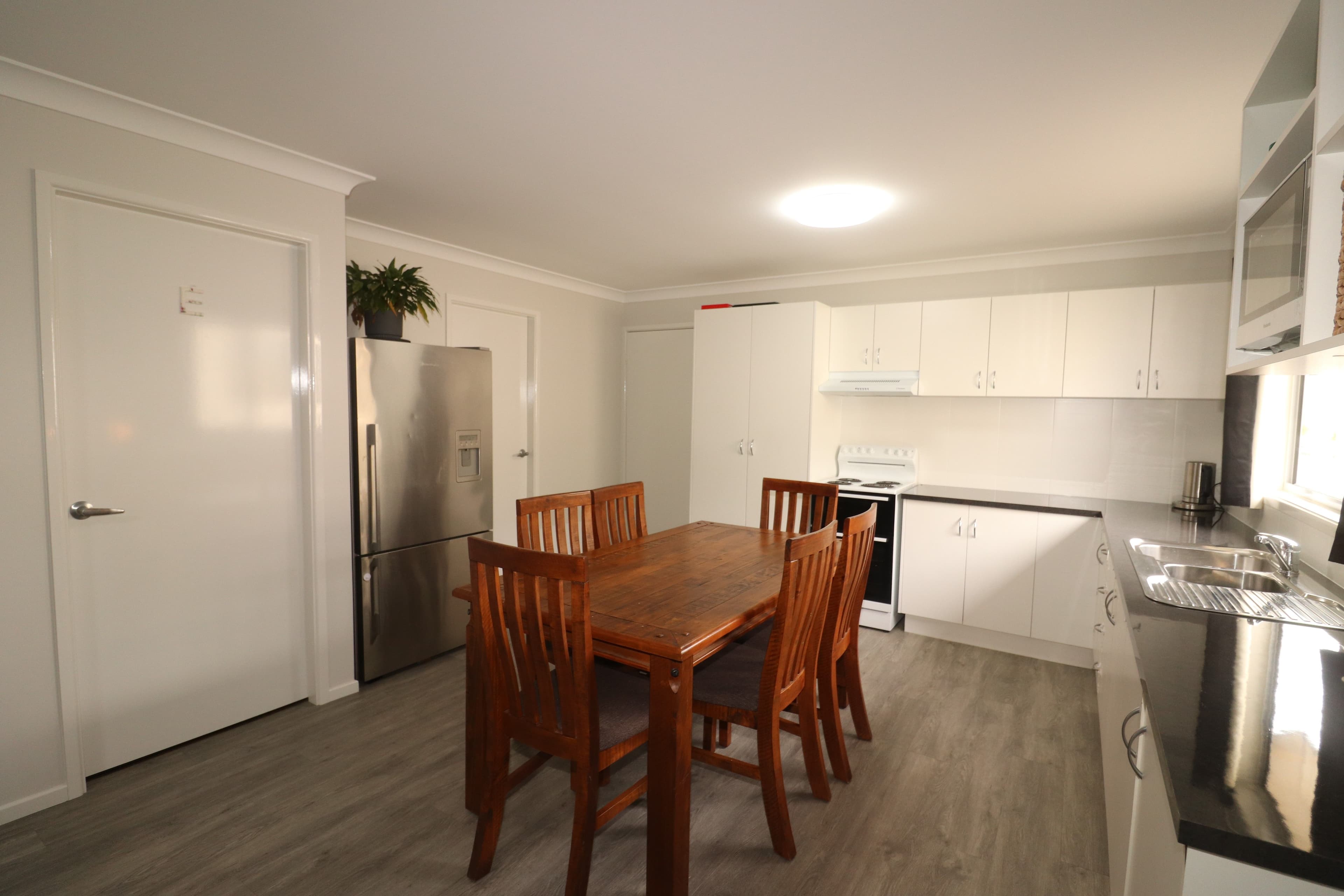 387 Grey, Glen Innes NSW 2370, Glen Innes - Thumbnail 2