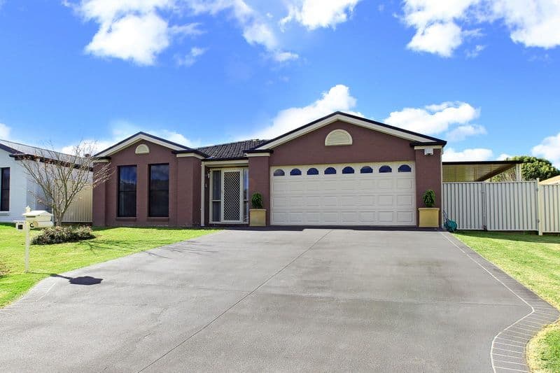 34 Emerald Drive, MEROO MEADOW NSW 2540, Meroo Meadow - Thumbnail 2