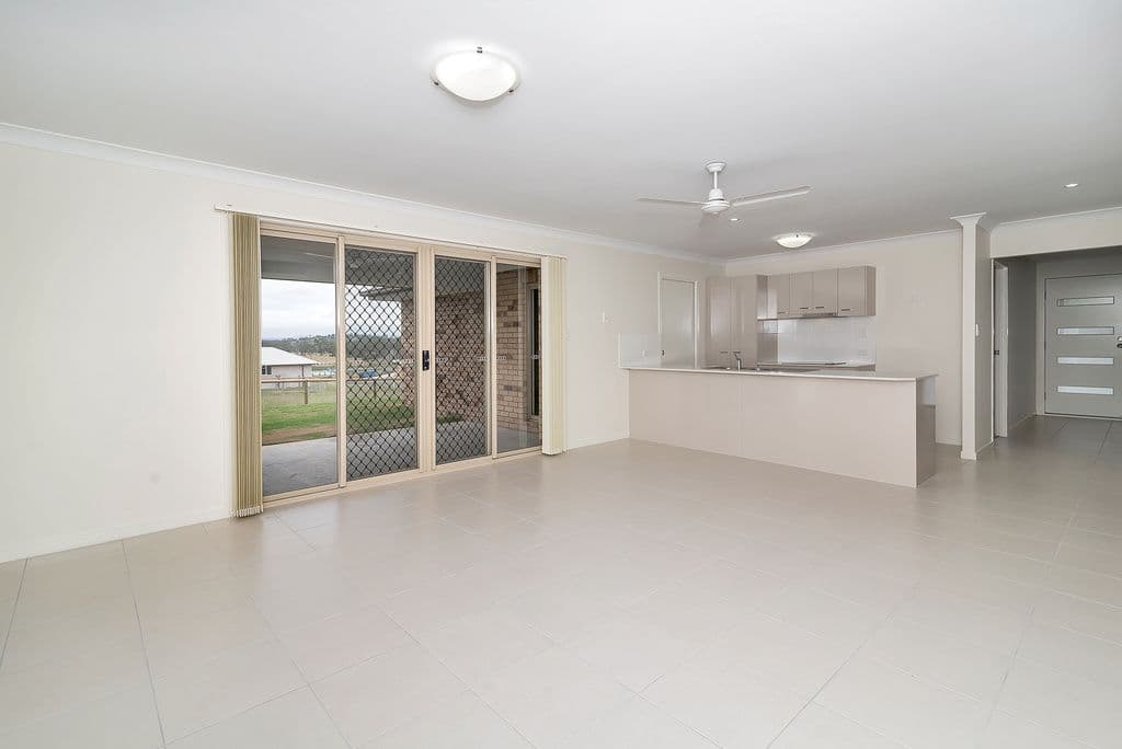 17 Rosella Gardens Drive, Meringandan West QLD 4352, Meringandan West - Thumbnail 3